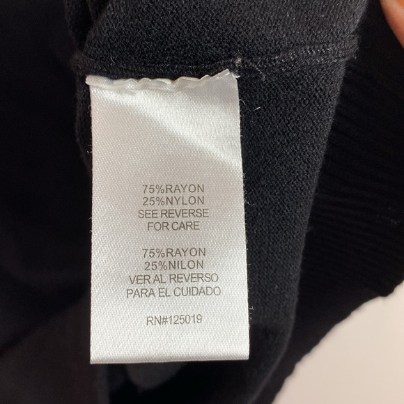 Joseph A Scoop Neck 3/4 sleeve Black Top size small - Picture 7 of 8